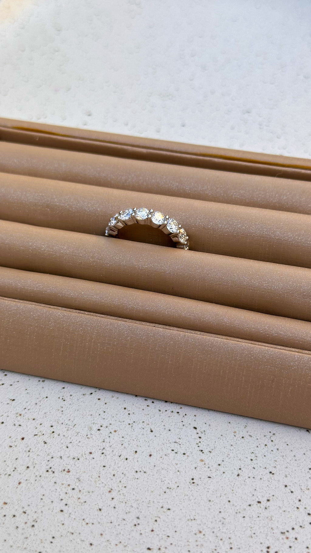 Anel Meia Aliança 4mm Moissanite Prata 925