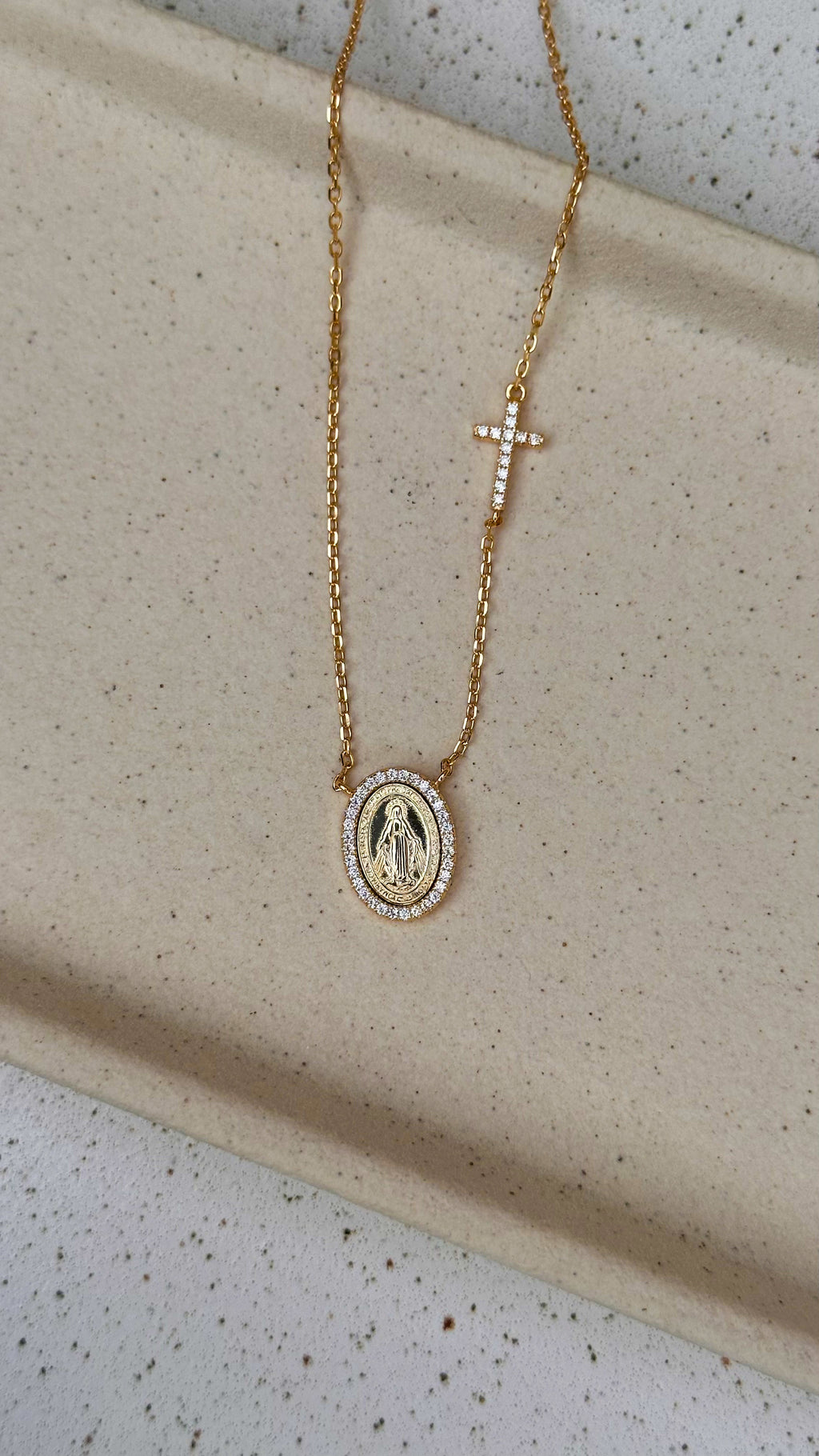 Colar Medalha Nossa Senhora com Cruz Moissanite Prata 925