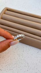 Anel Meia Aliança 4mm Moissanite Prata 925