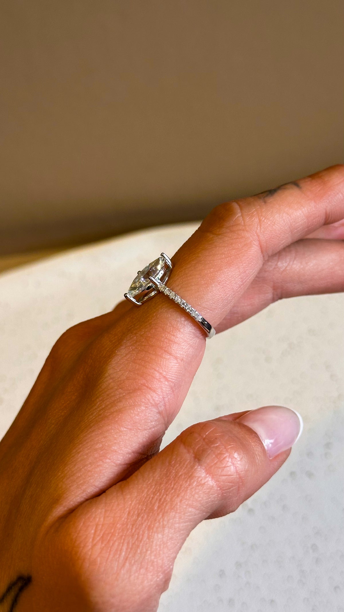 Anel Navete Solitário Moissanite Prata 925