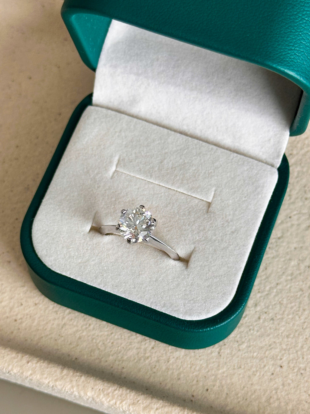 Anel Solitário Moissanite 8mm Prata 925