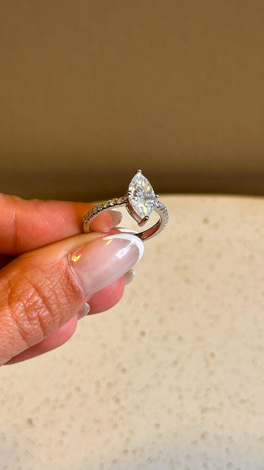 Anel Navete Solitário Moissanite Prata 925