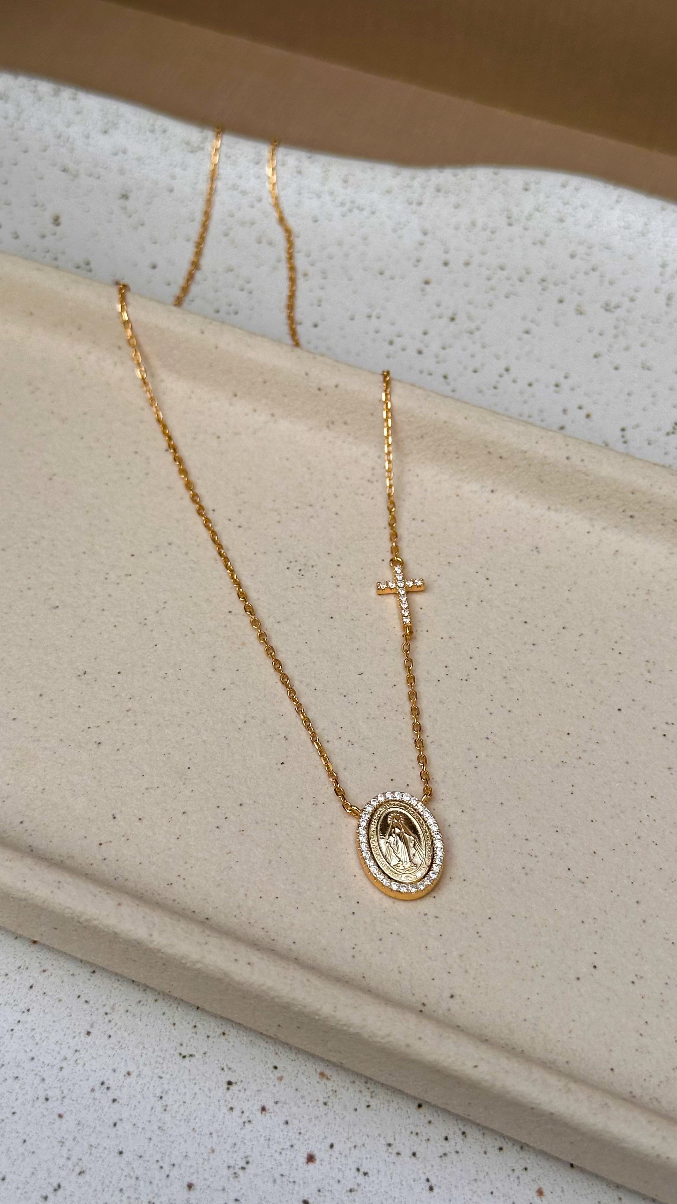 Colar Medalha Nossa Senhora com Cruz Moissanite Prata 925