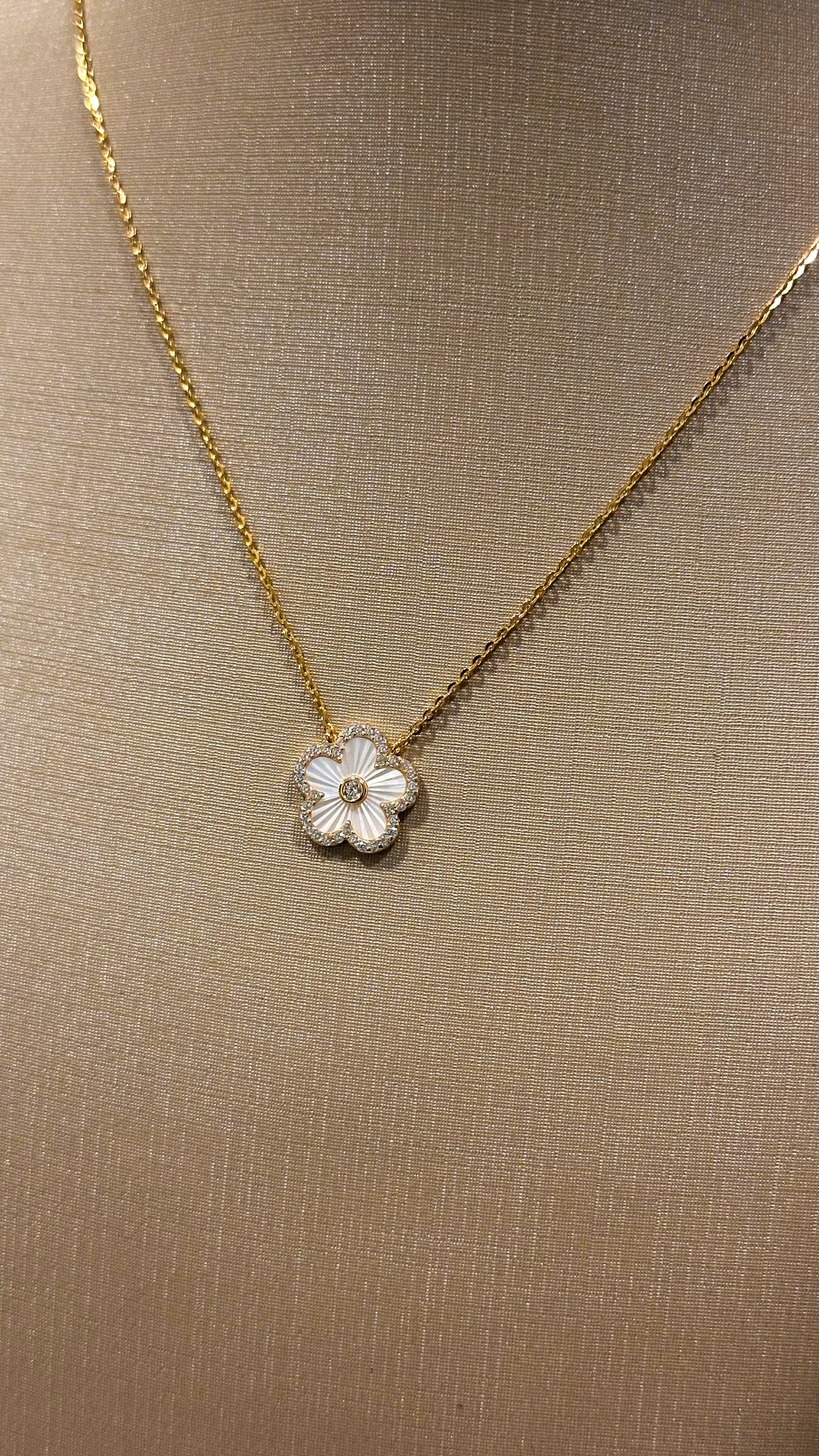 Colar Flor Madrepérola Prata 925