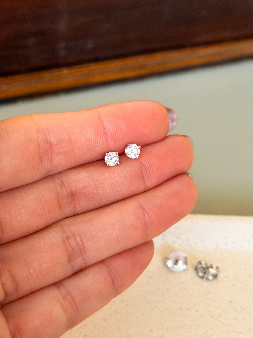 Brinco Esme Moissanite 4mm Prata 925