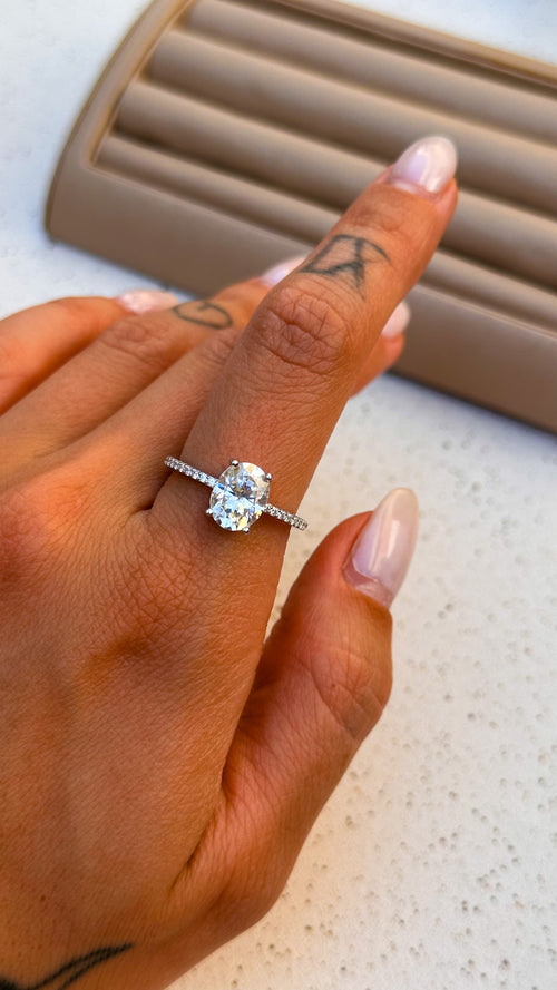 Anel Oval Moissanite Prata 925