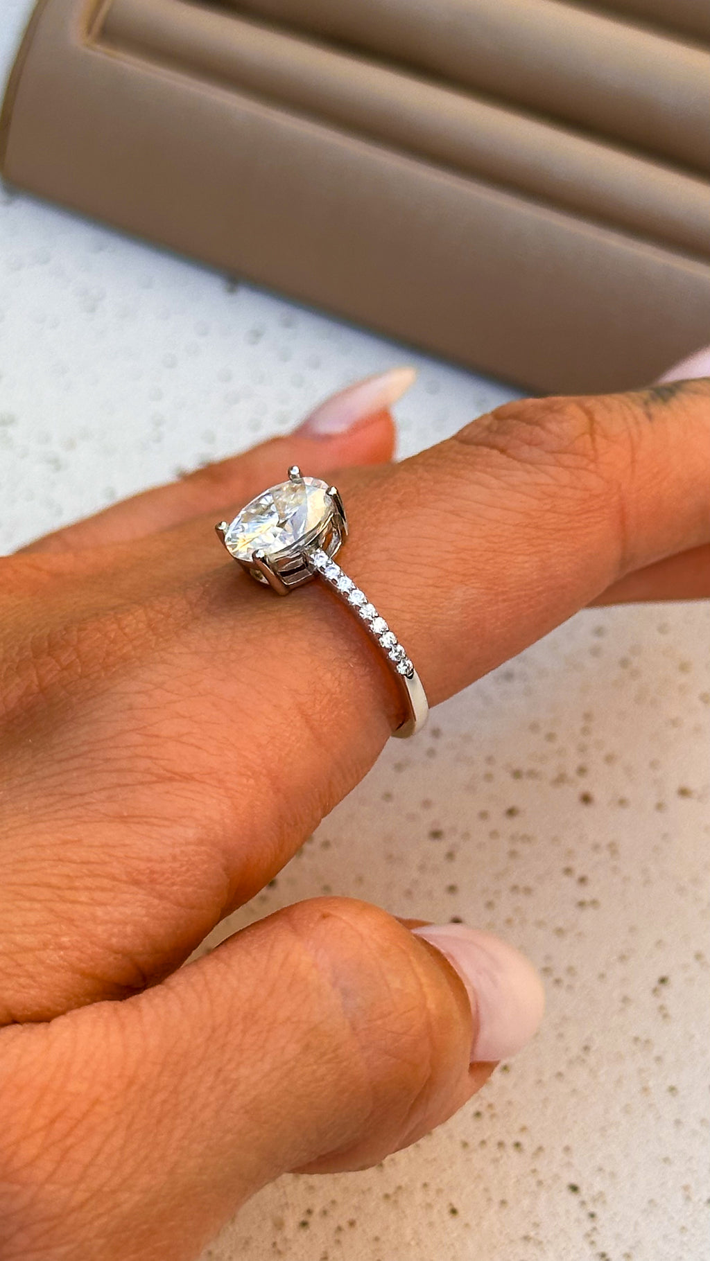 Anel Oval Moissanite Prata 925