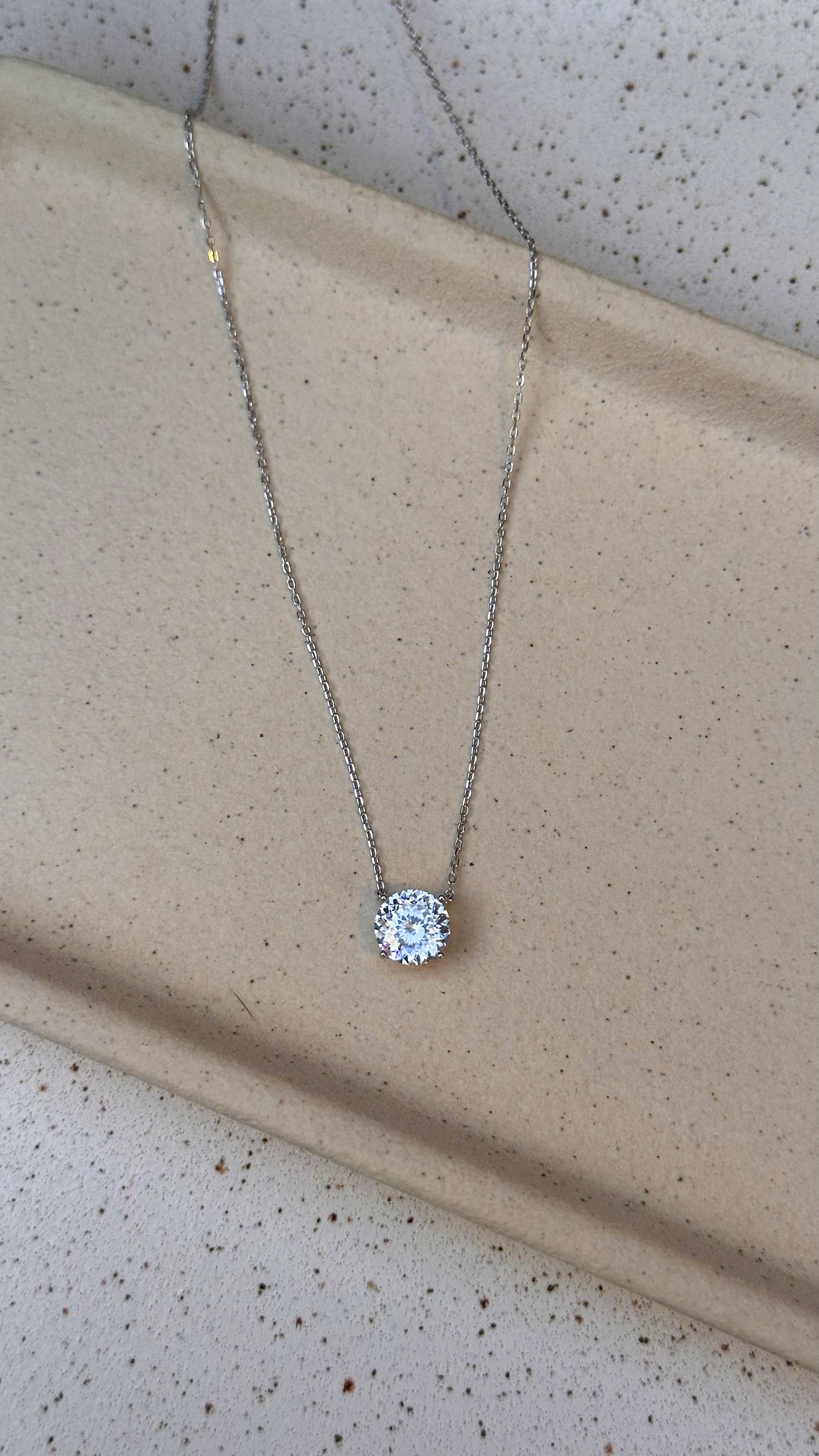 Colar Esme Portuguese Cut 8mm Moissanite Prata 925