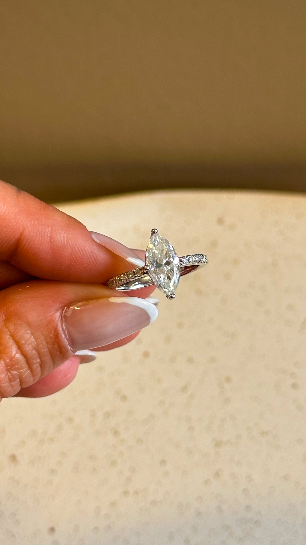 Anel Navete Solitário Moissanite Prata 925