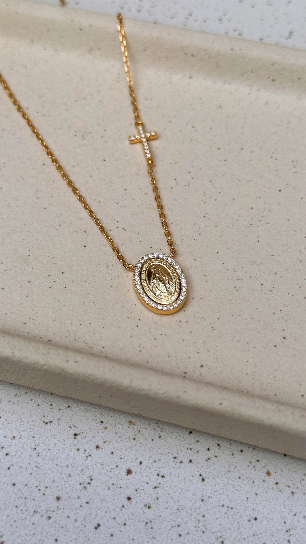 Colar Medalha Nossa Senhora com Cruz Moissanite Prata 925
