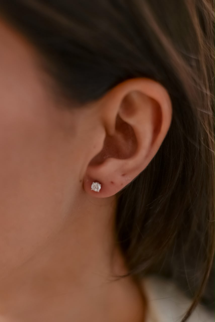 Brinco Clair Zircônia Cristal 4mm Prata 925