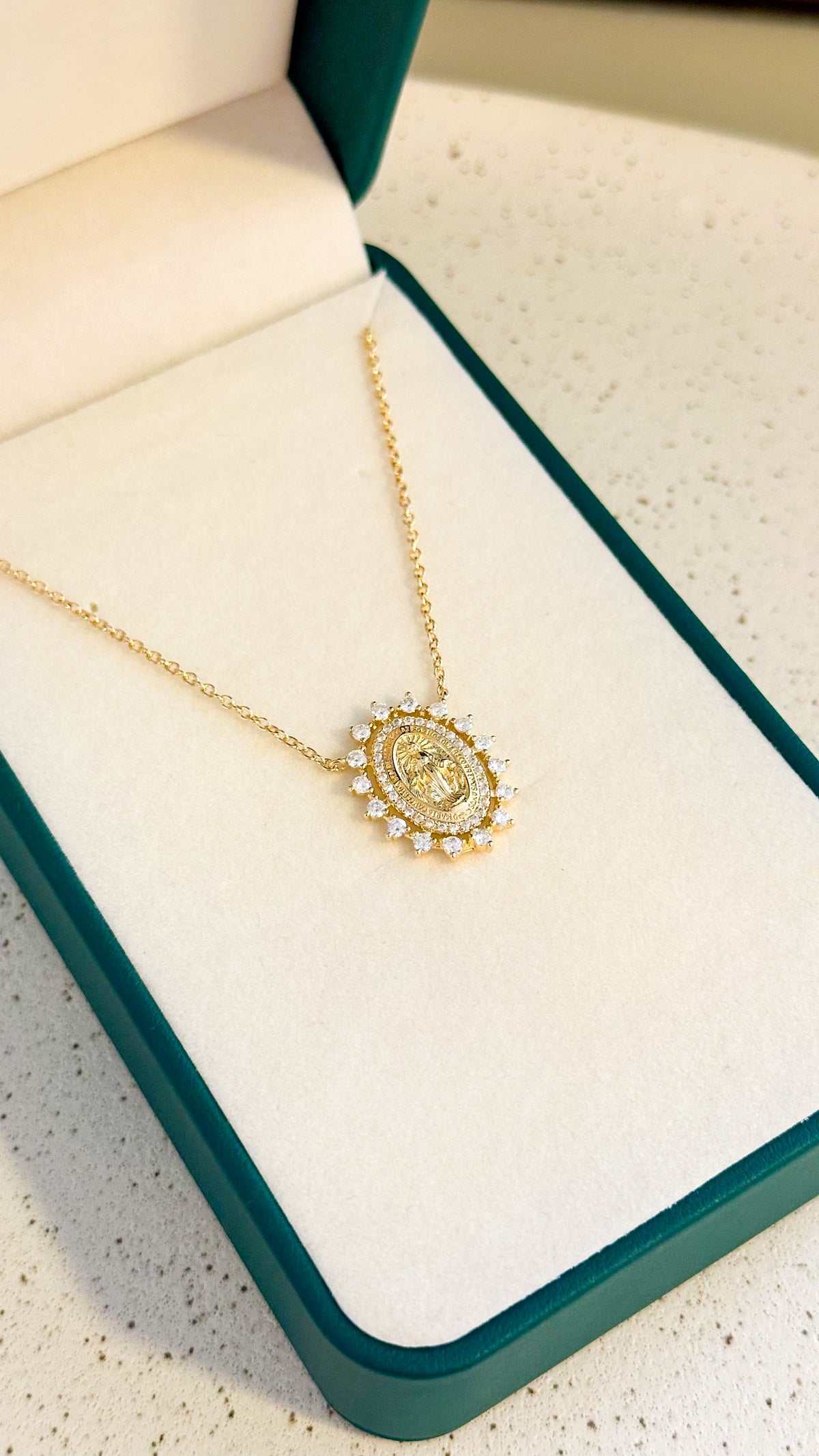 Colar Medalha Milagrosa Moissanite Prata 925