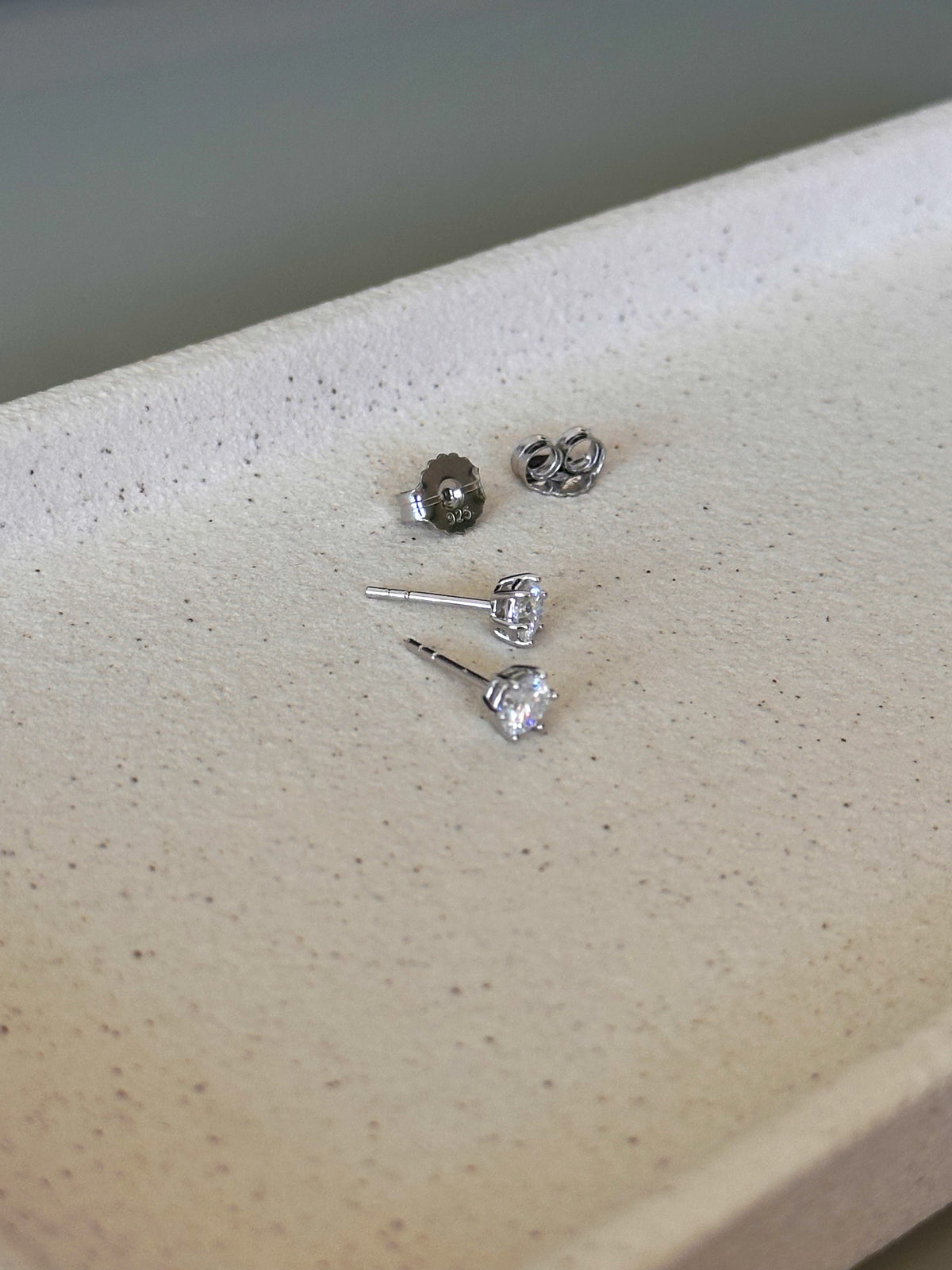 Brinco Esme Moissanite 5mm Prata 925