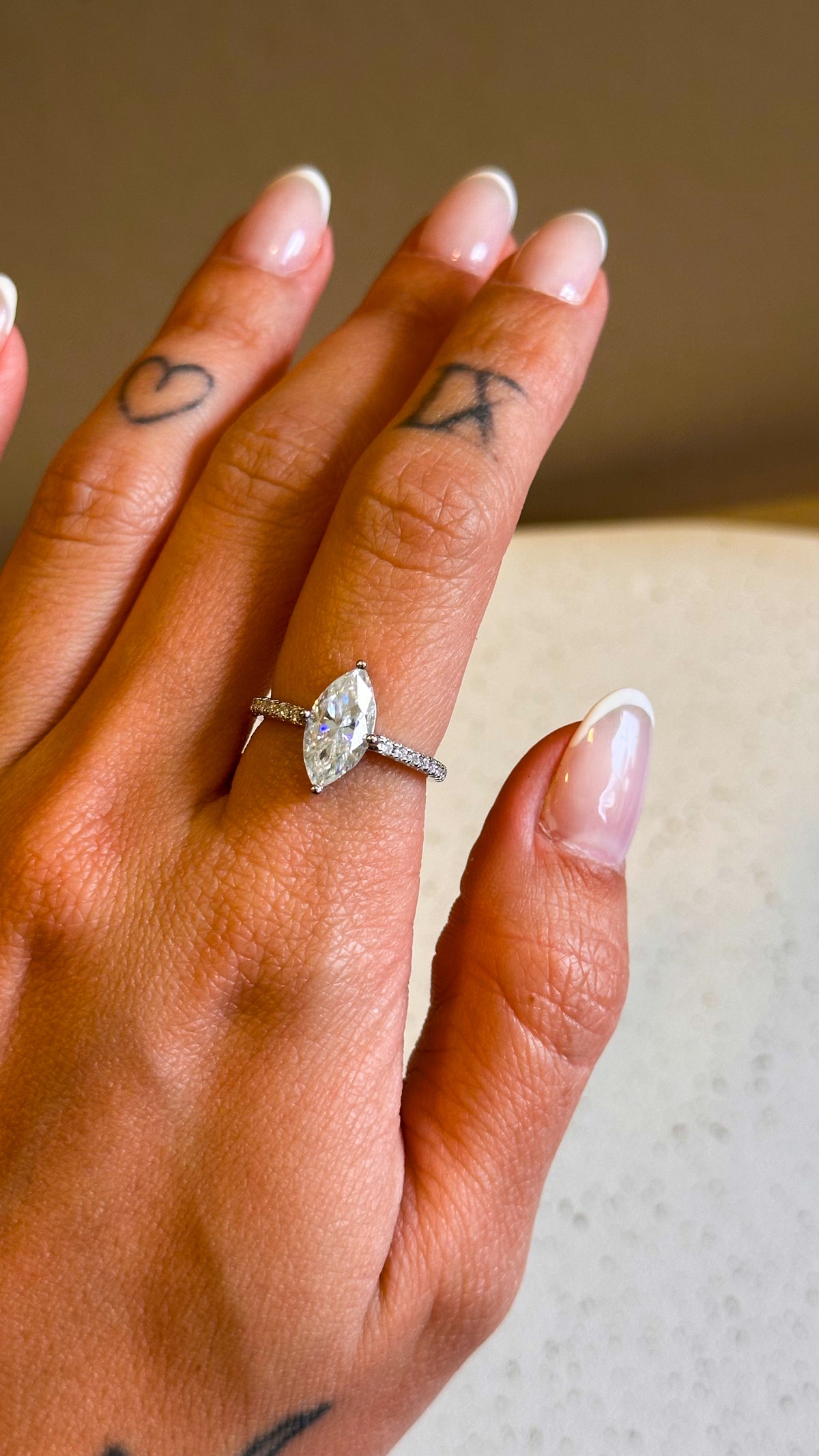 Anel Navete Solitário Moissanite Prata 925