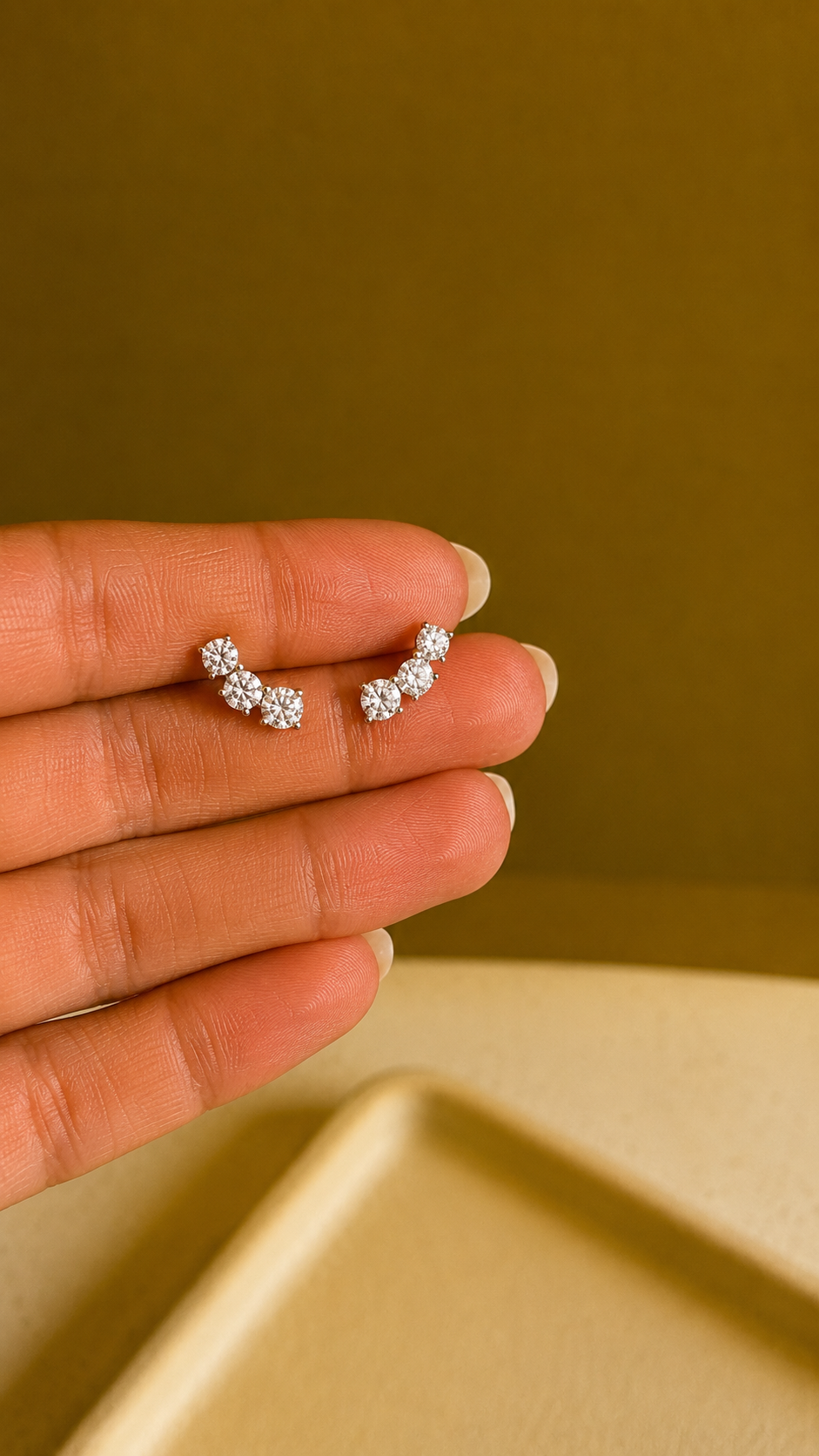Brinco Earcuff Monique Moissanite Prata 925