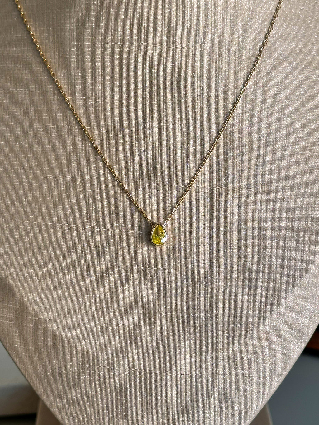 Colar Gota Yellow Prata 925
