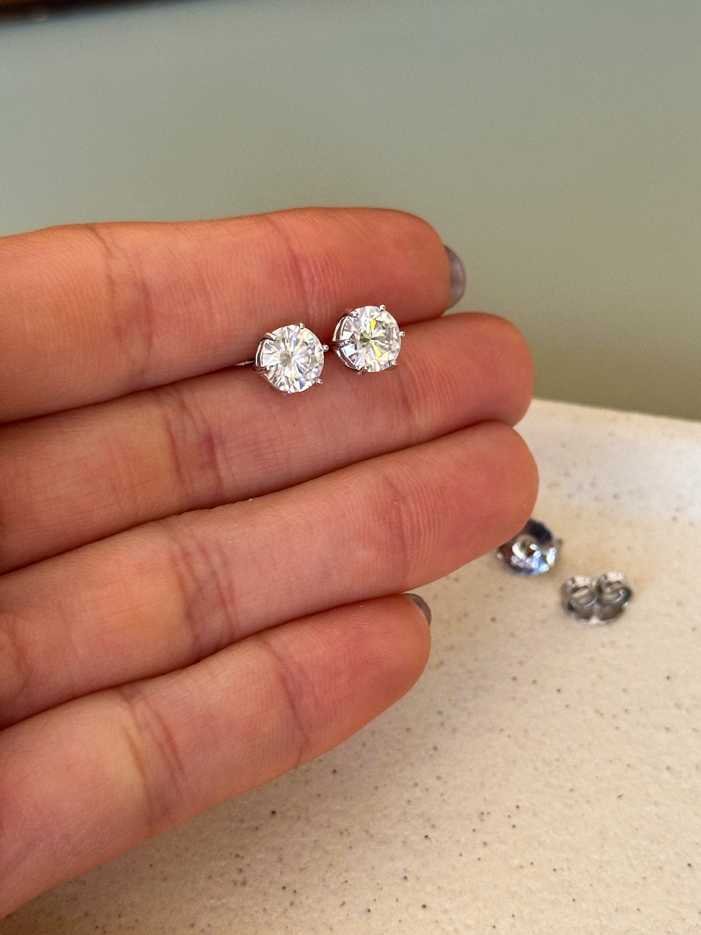 Brinco Esme Moissanite 6,5mm Prata 925